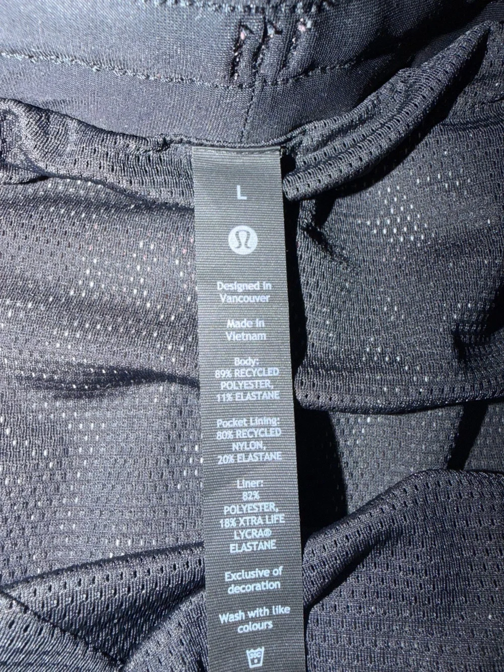 Lululemon Athletica Vivid Floral Overlay Swim Trunks size L